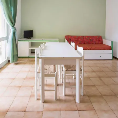 0-bedroom In Ortonovo 公寓